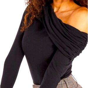 **NWT*** Long sleeve, off shoulder black shirt, size ex-small